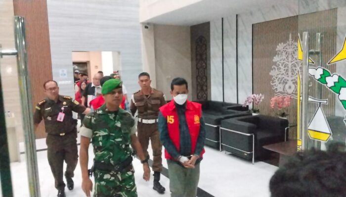Kejati Kalteng Tetapkan 5 Tersangka Korupsi Penjualan Zirkon, Dua Langsung Ditahan