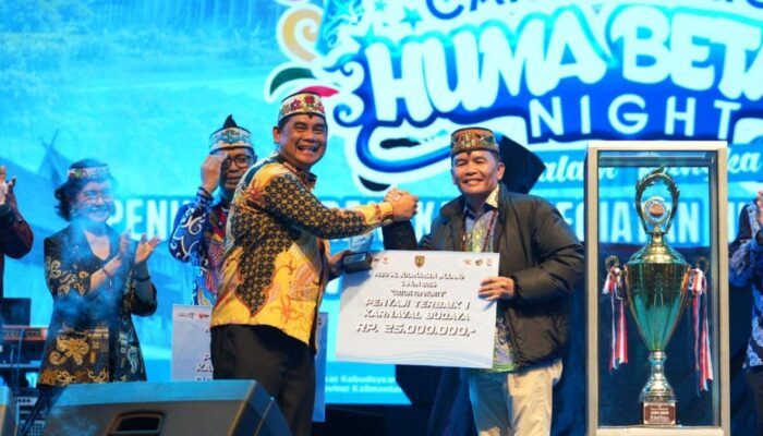 Barito Utara Juara Umum FBIM 2026, Gubernur Kalteng Serahkan Piala Bergilir
