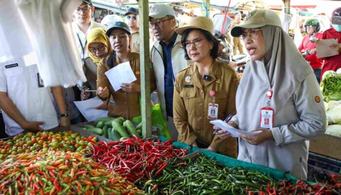 Pemprov Kalteng Sidak Pasar dan Gudang Bulog, Harga Pangan Disebut Masih Terkendali