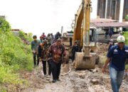 Keliling Tinjau Proyek Pembangunan, Bupati Barito Utara Ingin Hasilnya Segera Dirasakan Warga