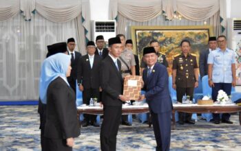 Wajah Baru Birokrasi Kalteng, Gubernur Lantik Delapan Pejabat untuk Perkuat Pelayanan Masyarakat
