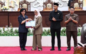 Pemprov Kalteng Serahkan Raperda Pertanggungjawaban APBD 2025, Raih WTP ke-12 Berturut-turut