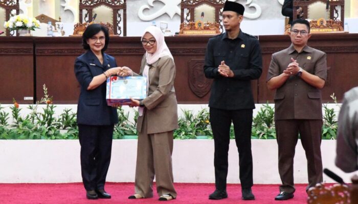 Pemprov Kalteng Serahkan Raperda Pertanggungjawaban APBD 2025, Raih WTP ke-12 Berturut-turut