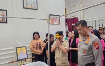 Gubernur Kalteng dan Kapolda Melayat, Sampaikan Dukungan untuk Keluarga Aipda Yudhi