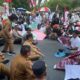 Agustiar Sabran Temui Massa Aksi Damai, Dukung Kelanjutan Program MBG