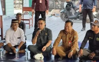 Junaidi Tinjau Korban Kebakaran di Pahandut, Pastikan Bantuan Tepat Sasaran