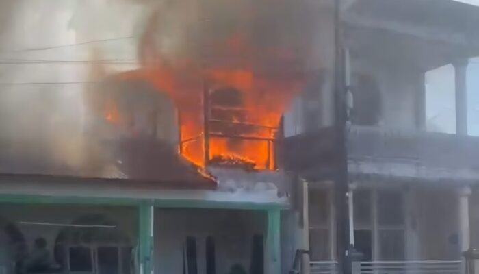 Rumah Dua Lantai di Jalan Manyar 8 Palangka Raya Terbakar, Penyebab Masih Diselidiki