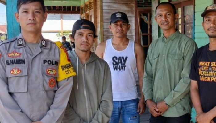 Datangi Tokoh Masyarakat di Rindang Banua, Bhabinkamtibmas Pahandut Sampaikan Pesan Kamtibmas