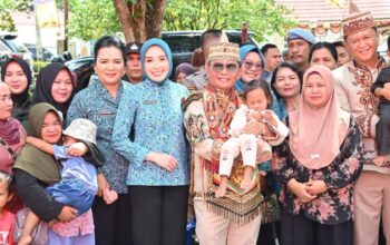 Di Tengah Perayaan Hari Jadi Murung Raya, Gubernur Tinjau Pasar Murah dan Layanan Kesehatan