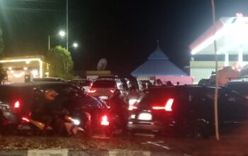 Antrean BBM Mengular di SPBU Kasongan, Warga Keluhkan Waktu Terbuang