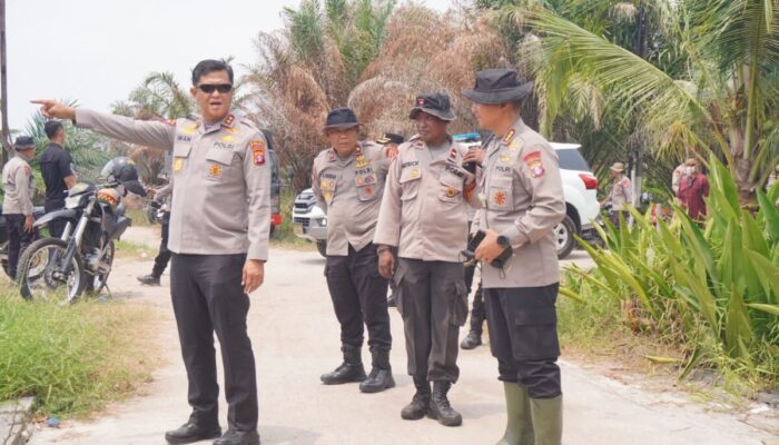 Kapolda Kalteng Pantau Karhutla Palangka Raya, Personel Gabungan Langsung Lakukan Pemadaman