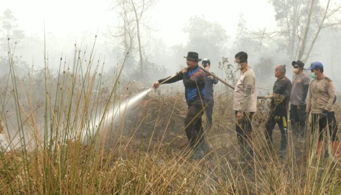 Polda Kalteng Gunakan Cairan X-Fire untuk Percepat Pemadaman Karhutla di Manduhara Ujung