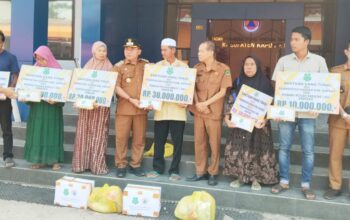 Di Balik Musibah Kebakaran, Pemkab Kapuas Beri Bantuan untuk 8 Warga Terdampak