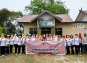 Penasihat DWP Kalteng Sambangi Relawan Karhutla di Pulang Pisau, Bawa Bantuan untuk Petugas