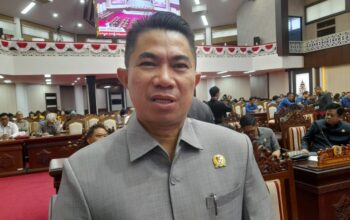 Di Balik Asap Karhutla, Ada Relawan yang Berjuang untuk Keluarga