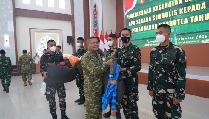 Kodam XXII/TB Cek Kesehatan Relawan Karhutla, APD Diserahkan