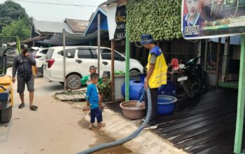 Saat Kemarau Melanda, Pemprov Kalteng Salurkan 1,7 Juta Liter Air Bersih untuk Warga