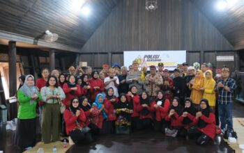 Kapolda Kalteng Tampung Keluhan Warga Pasir Panjang soal Karhutla hingga Narkoba