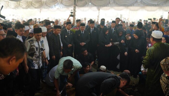 Wagub Kalteng Pimpin Pemakaman H Nadalsyah, Koyem Dimakamkan di Muara Teweh