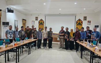 Komisi III DPRD Kalteng Bawa 3.000 Masker untuk Warga Terdampak Asap Karhutla