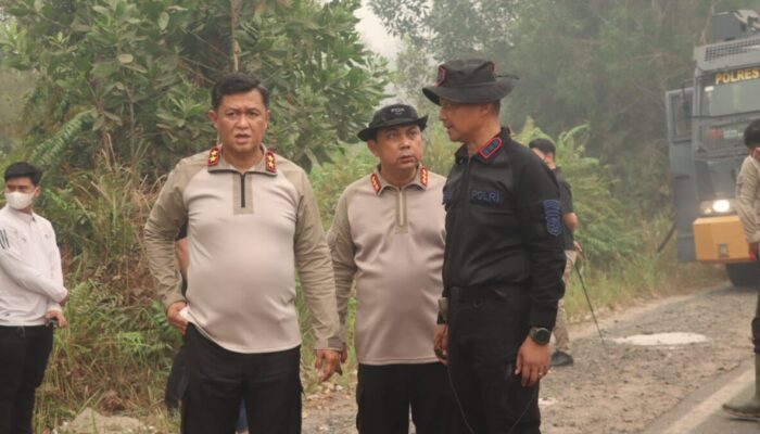 Cegah Api Meluas, Kapolda Kalteng Pantau Langsung Lokasi Karhutla di Palangka Raya