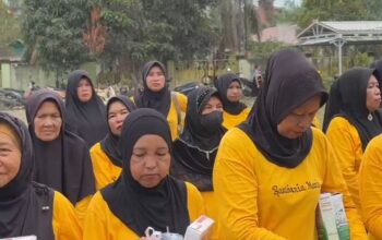 Peduli Kesehatan Warga, PT GAP Gelar Senam Lansia dan Bagikan Susu hingga Telur